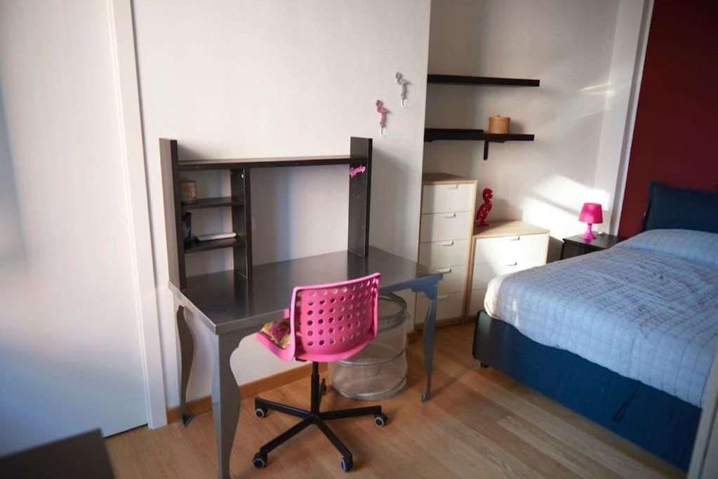 Ampola Home “Flamingo” ミラノ エクステリア 写真