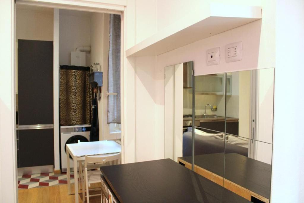 Ampola Home “Flamingo” ミラノ エクステリア 写真