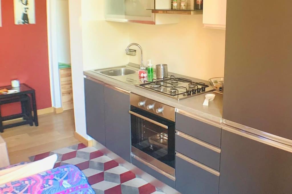 Ampola Home “Flamingo” ミラノ エクステリア 写真