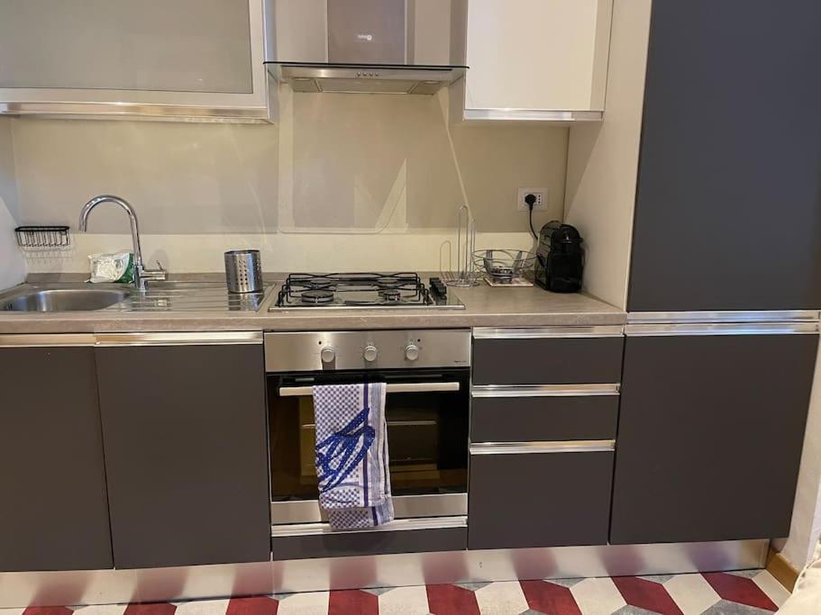 Ampola Home “Flamingo” ミラノ エクステリア 写真