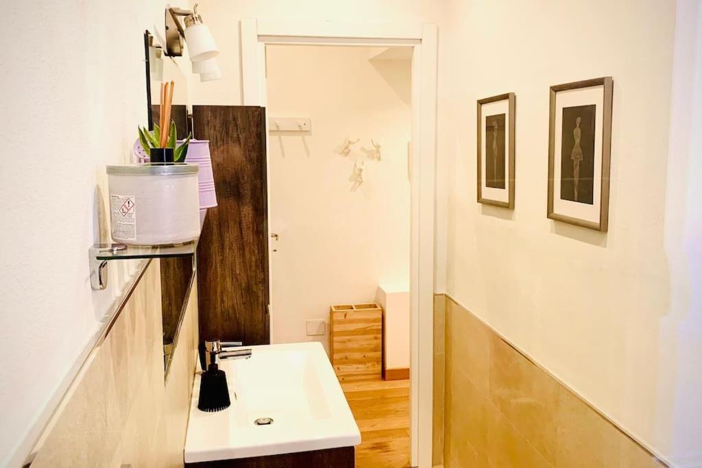 Ampola Home “Flamingo” ミラノ エクステリア 写真