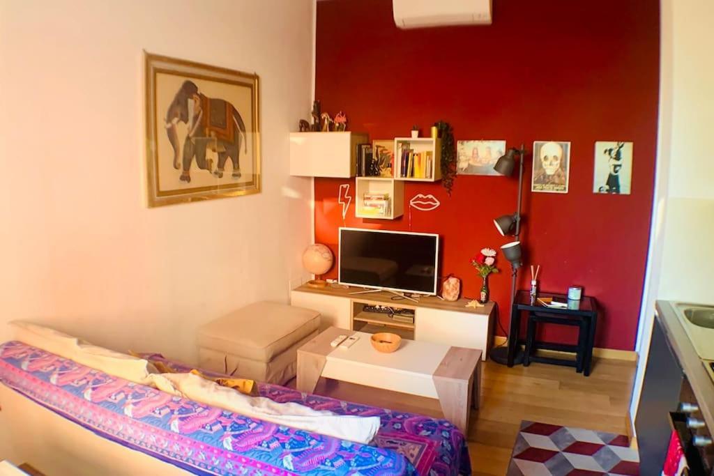 Ampola Home “Flamingo” ミラノ エクステリア 写真
